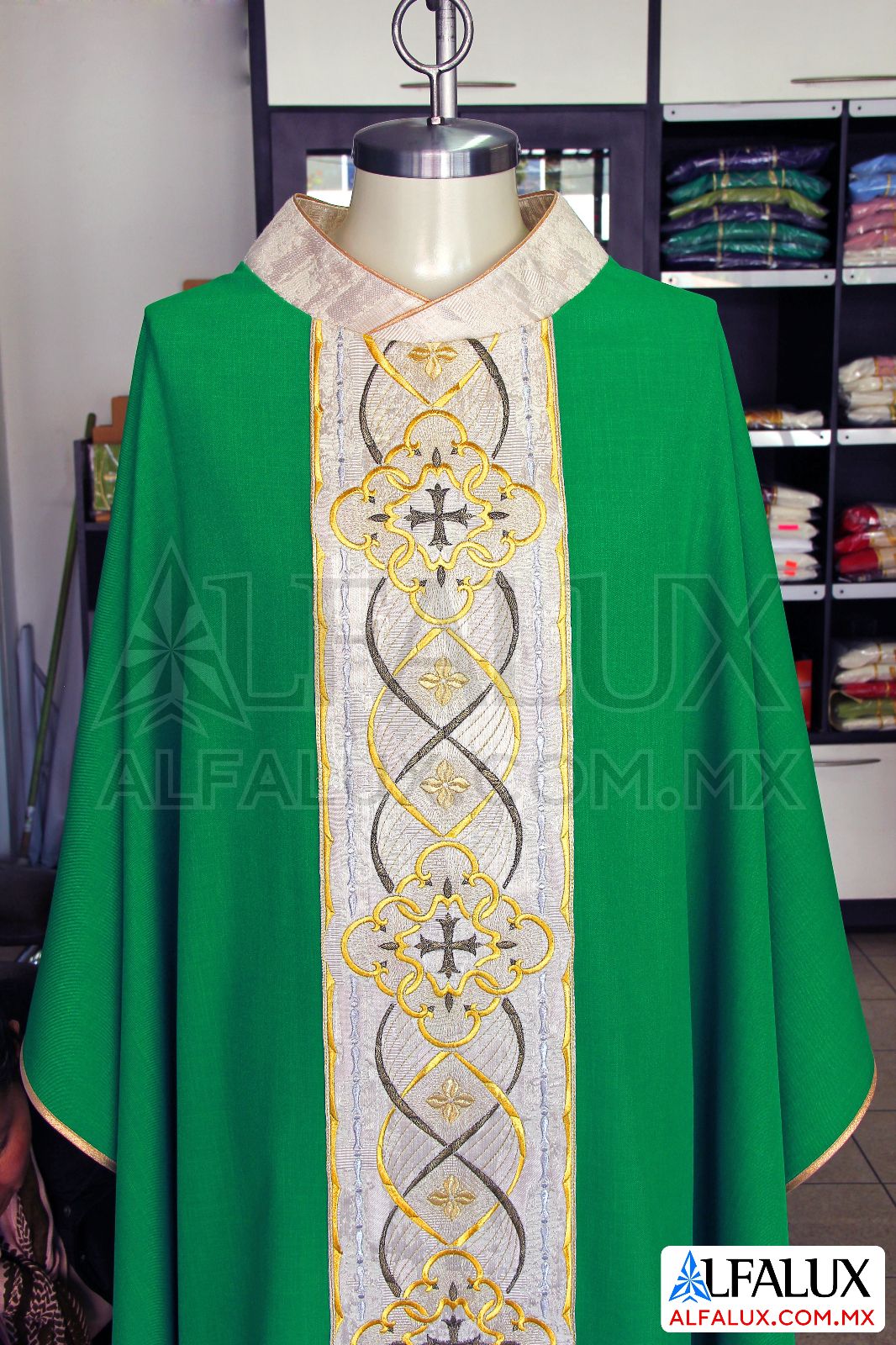 02 ROYAL Casulla Alfalux Verde Central Bronce 23 (3)